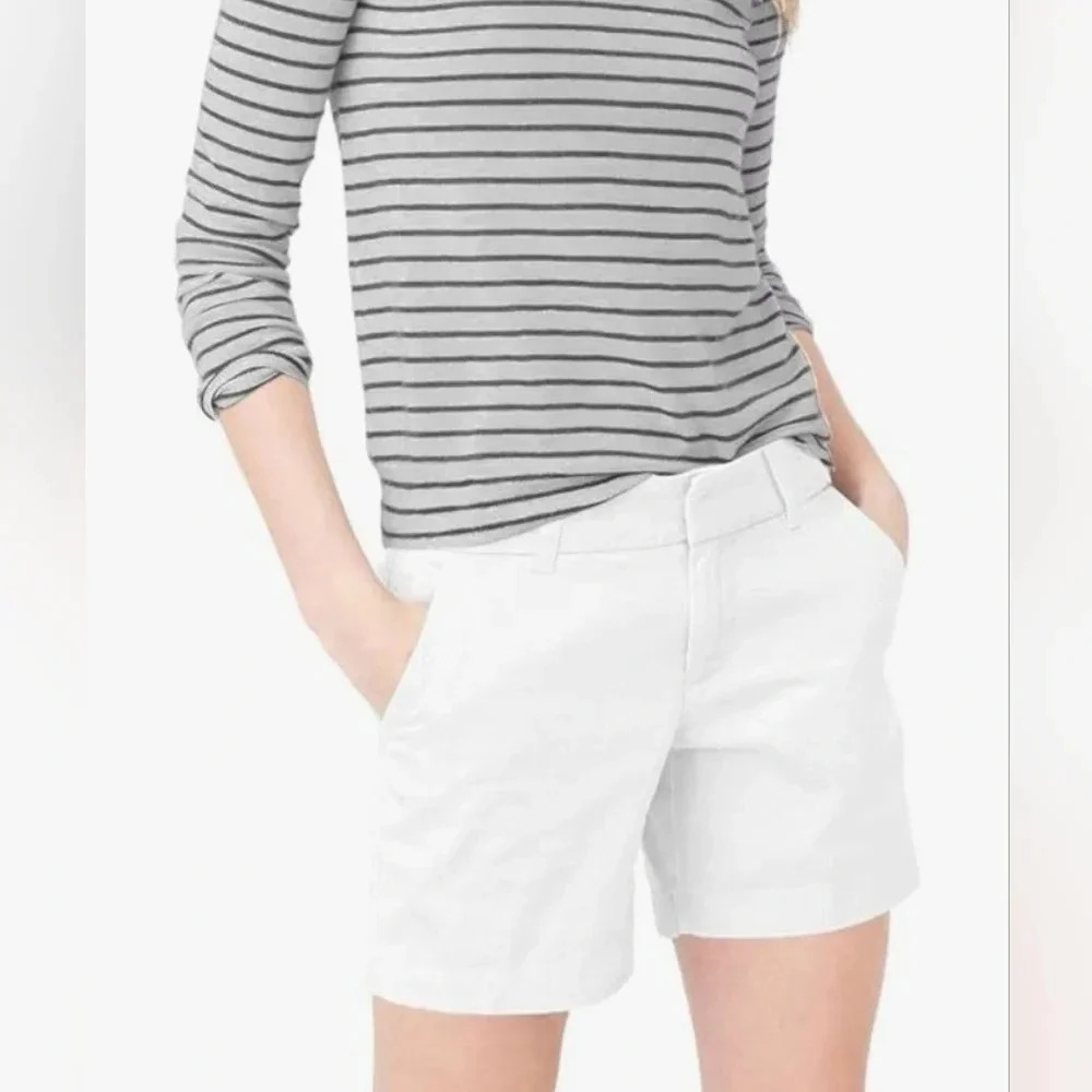 Hybrid & Co. White Flat Front Chino Shorts with Stretch, 7in Inseam, Sz 13, EUC!